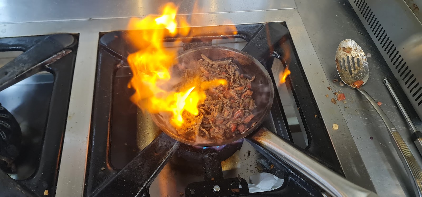 بوفيه كبده وحميس بندر